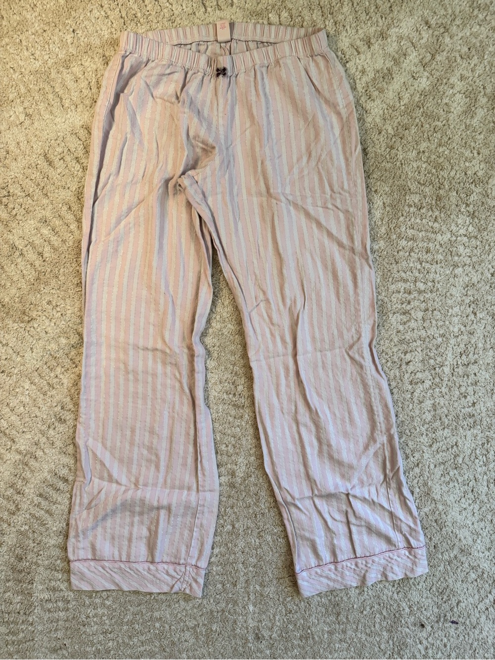 Victoria’s Secret pink/white pajama pants. Size XS. GUC.